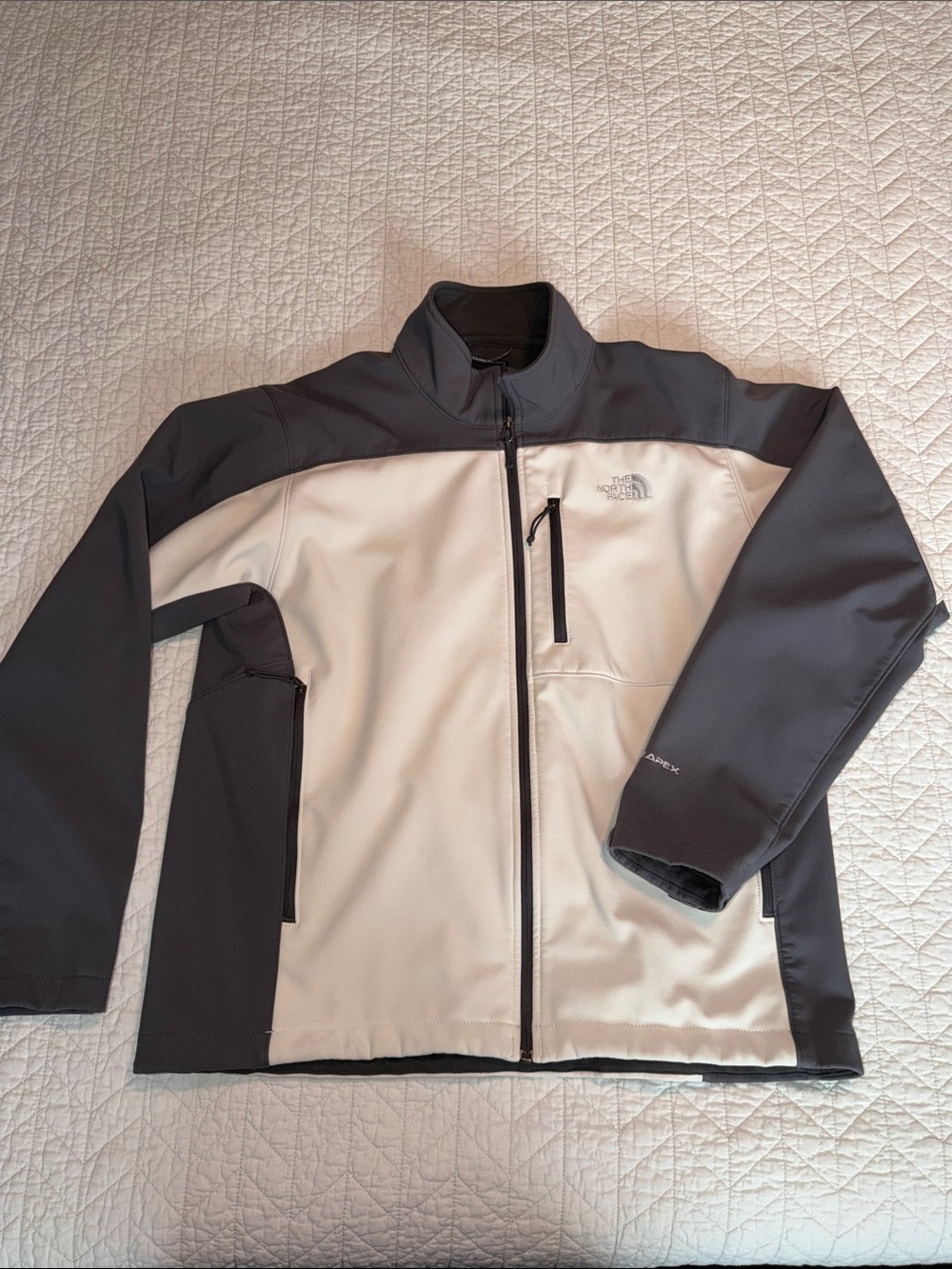 The North Face Men’s Two-Tone Lightweight Jacket — Cream & Gray